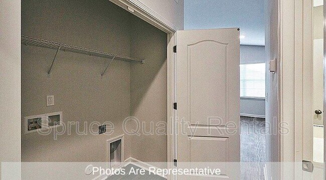 Building Photo - 1232 Aurora Glen Dr