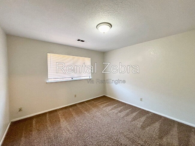 Building Photo - 3357 San Ramon Ct
