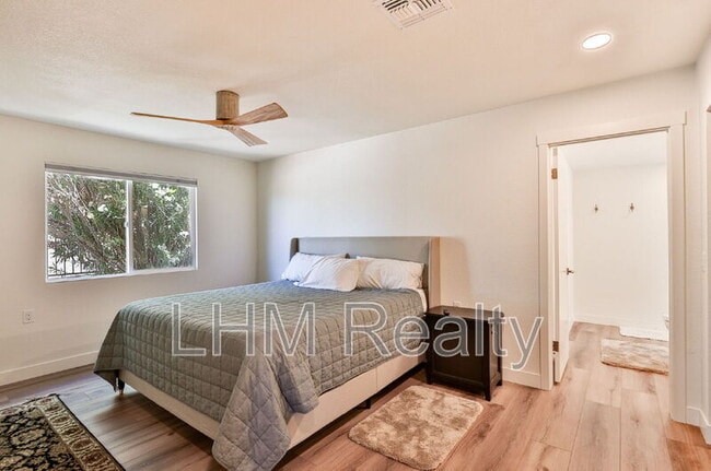Building Photo - 1045 Leisure World