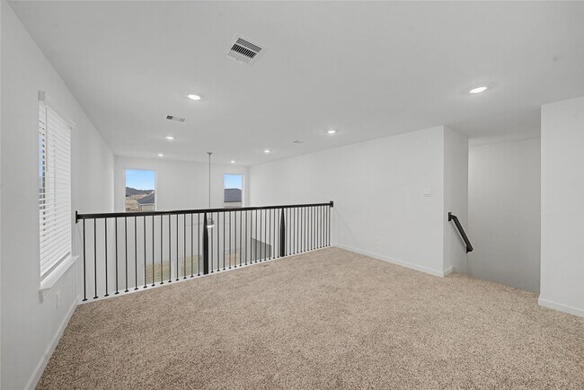 Building Photo - 4215 Camden Lakes St