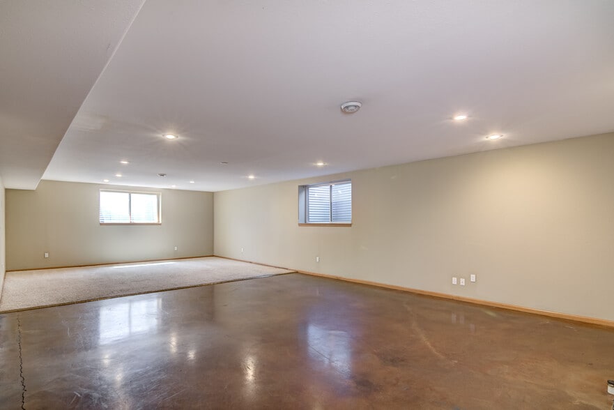 Building Photo - 3904 London Rd