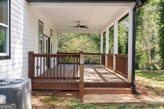 Building Photo - 1331 Diamond Ave SE