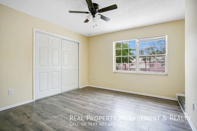 Building Photo - 2 BR / 2.5 BA Townhome in Cypress Creek Go...