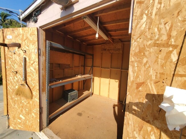 Building Photo - Single Family and Single Story Beautiful H...