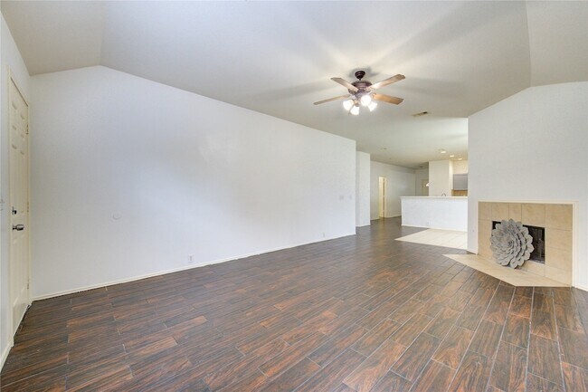 Building Photo - 14027 Coveney Dr