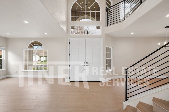 Building Photo - 5250 Fenton Way