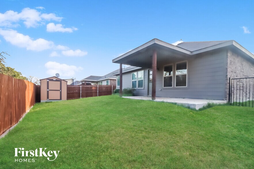 Building Photo - 2520 Doe Run