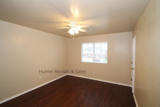 Building Photo - 4203 Alan Kent Dr