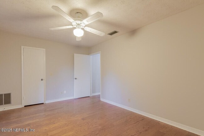 Building Photo - 5430 Woodwind Terrace