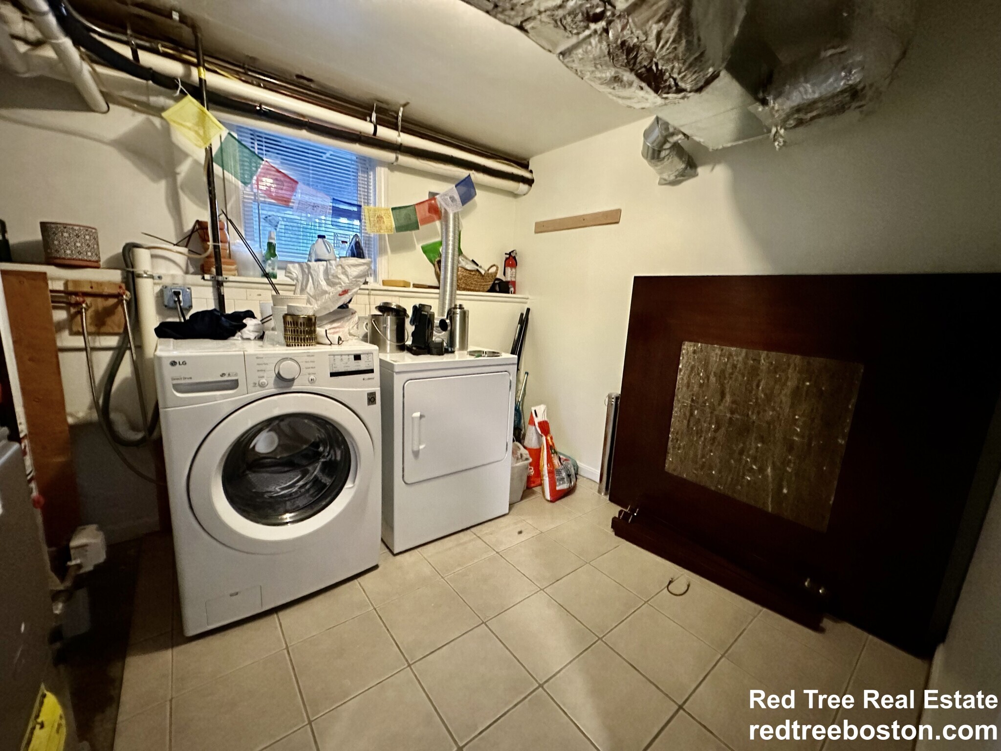 Building Photo - 62 Dunboy St