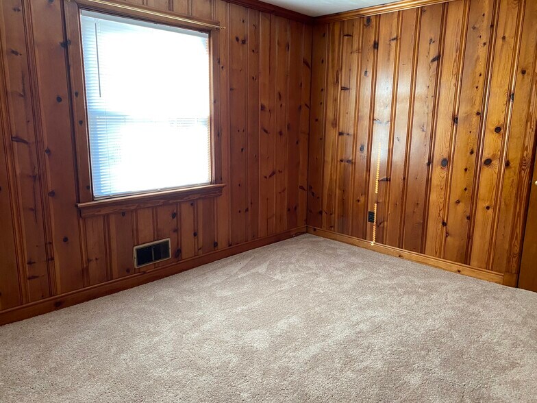 Building Photo - 3307 Lanceor Dr