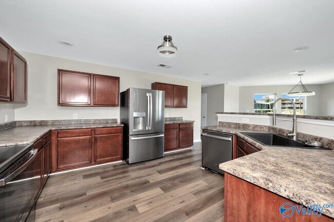 Building Photo - 3571 Avalon Lake Dr SW