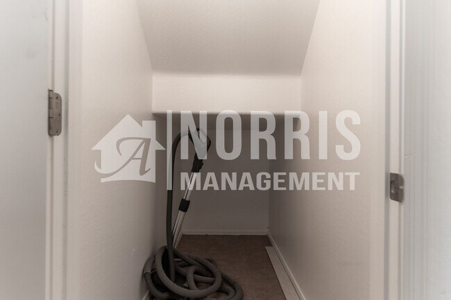 Building Photo - Large Home with Plenty of Room in Coolidge