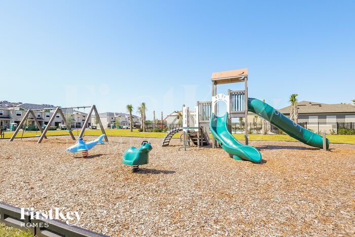 Building Photo - 1611 Isleta Lp