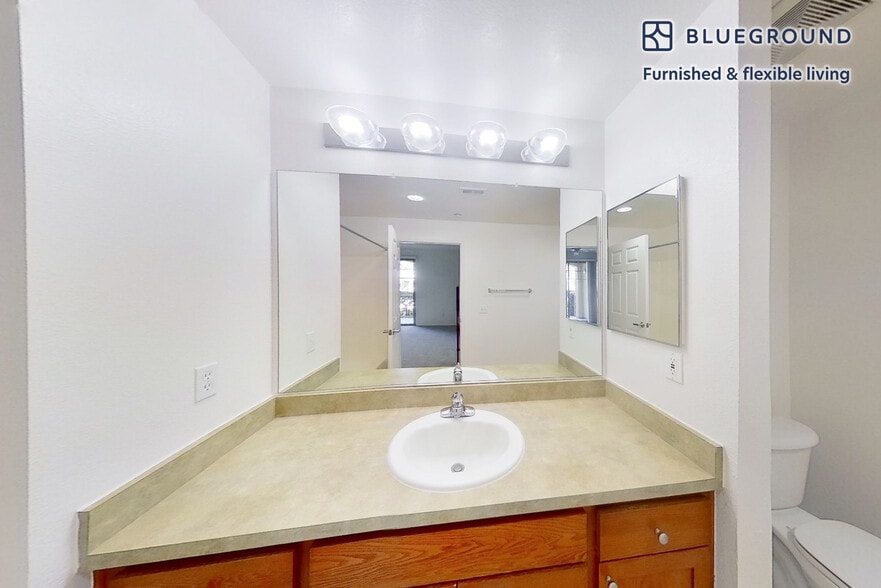 Building Photo - 29128 Oak Creek Ln