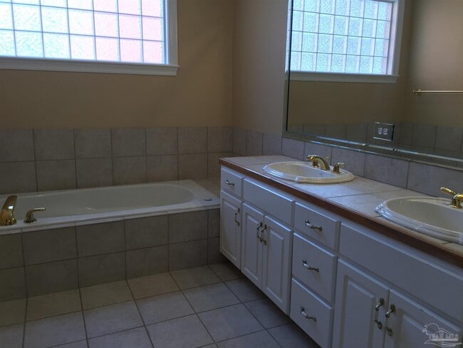 Building Photo - 210 E Government St