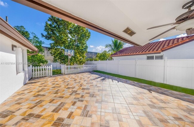 Building Photo - 6240 Gauntlet Hall Ln