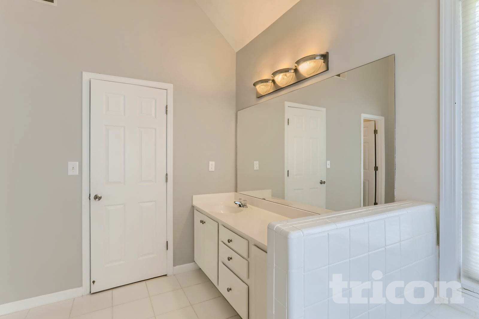 Building Photo - 875 Cedar Creek Dr
