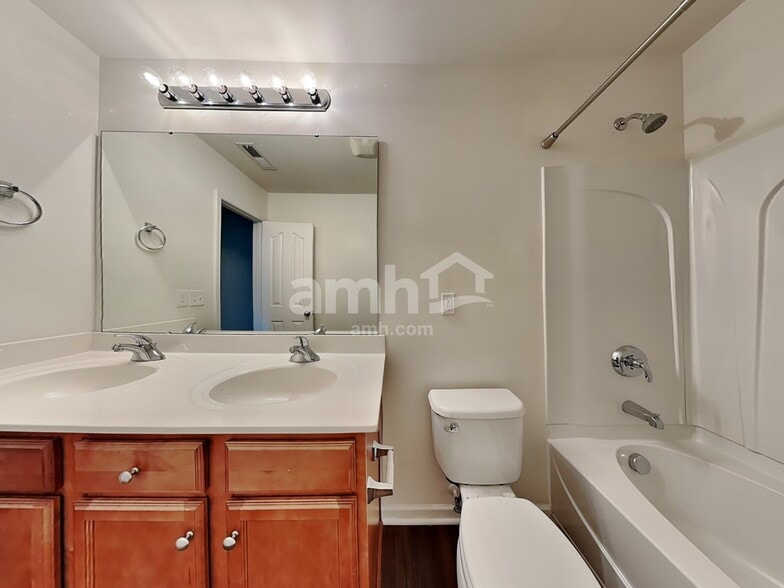 Building Photo - 5888 Odenton Ln