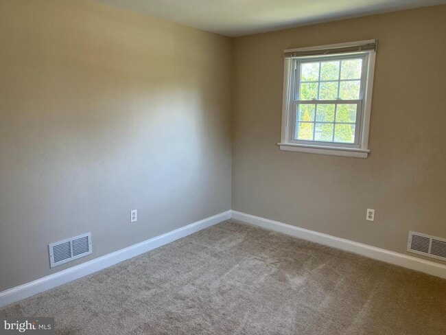Building Photo - 4616 Willow Run Dr