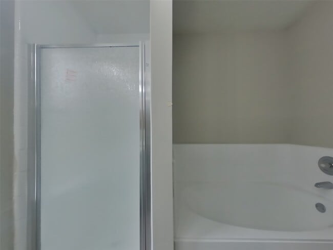 Building Photo - 5603 Rivertree Ln