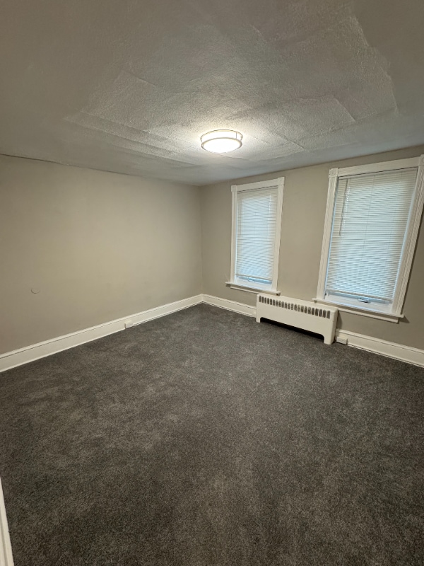 Building Photo - 346 Massasoit St