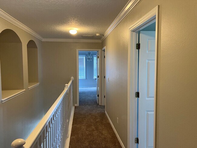 Building Photo - Stunning Windermere Home in Gated Communit...