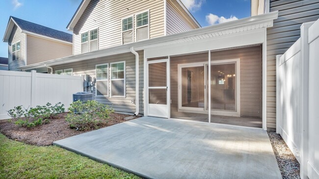 Building Photo - 132 Machrie Loop