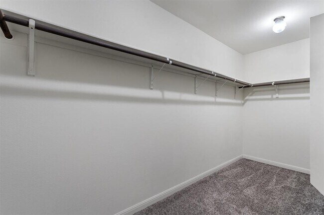 Building Photo - 300 Camellia Dr