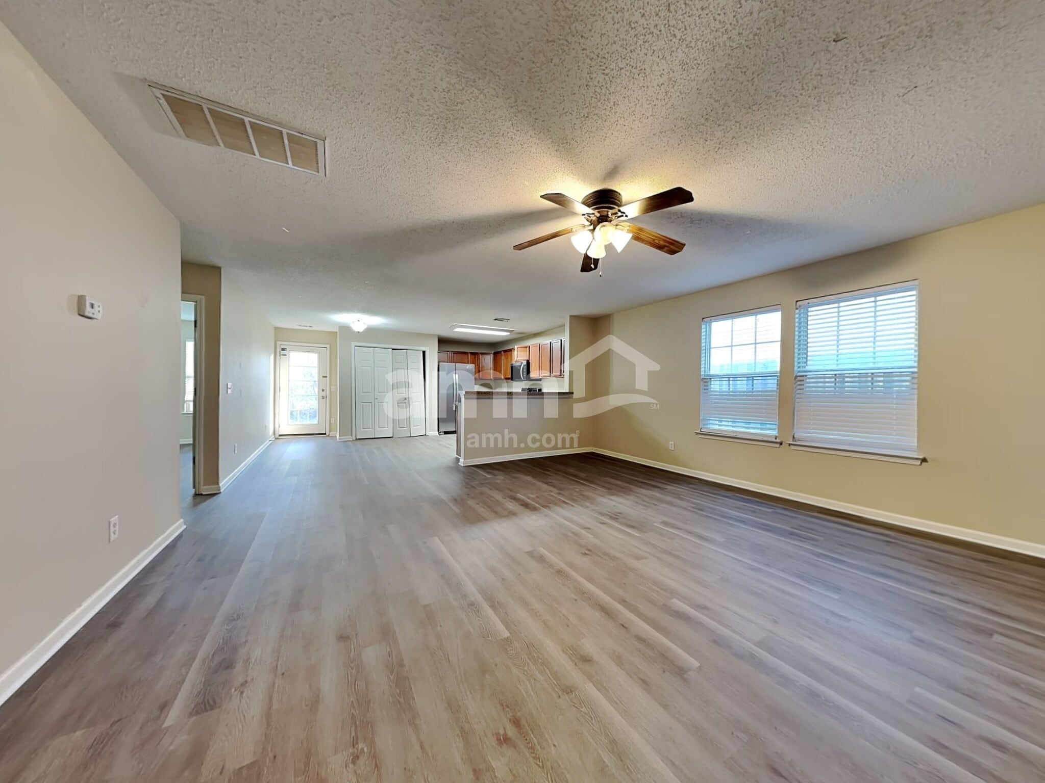 Building Photo - 7 Holly Springs Cir