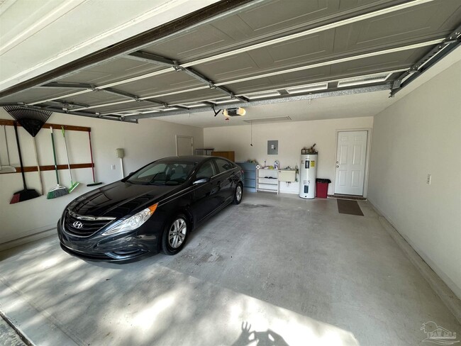 Building Photo - 941 Spring Creek Cir
