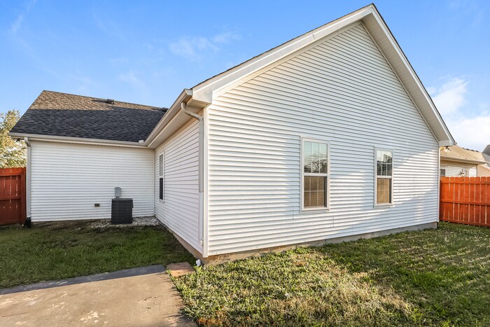 Building Photo - 5027 Nina Marie Ave