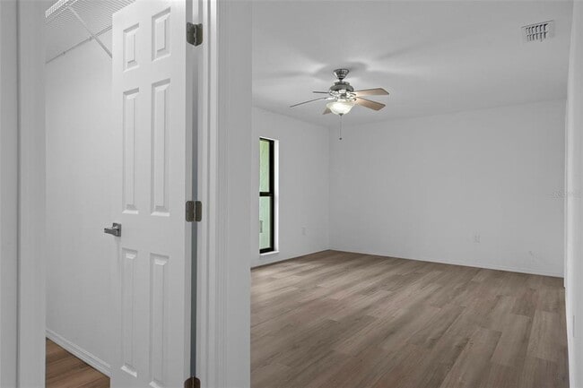 Building Photo - 9910 Island Harbor Dr