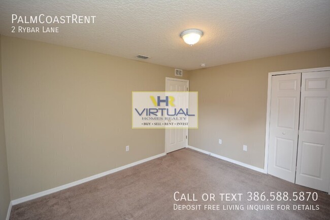 Building Photo - Screened in Porch! Partially Fenced in Yard!