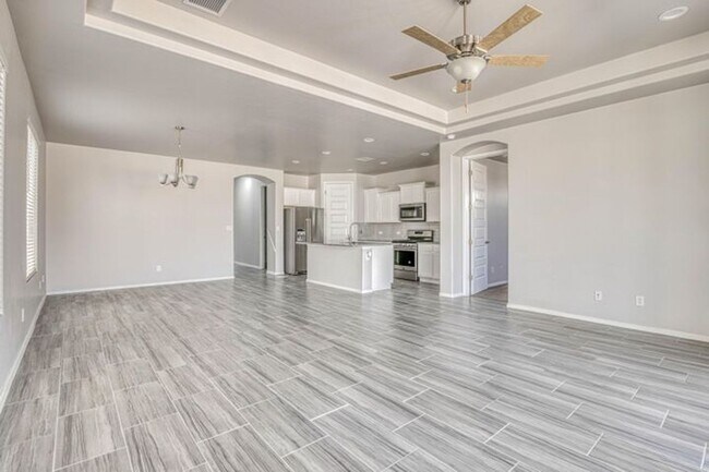 Building Photo - Beautiful East side House