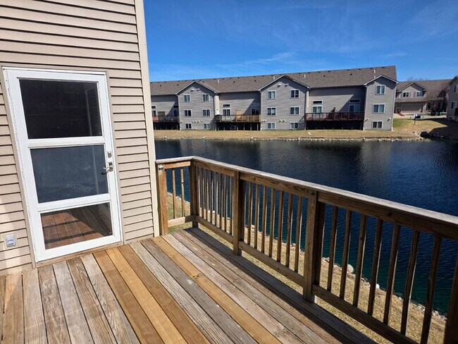 Building Photo - 2215 NW Bayberry Ln