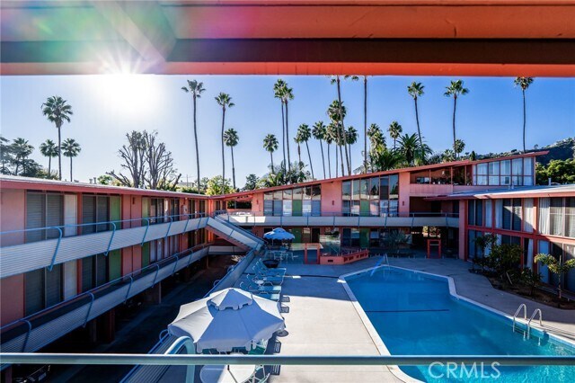 Building Photo - 1400 Hayworth Ave