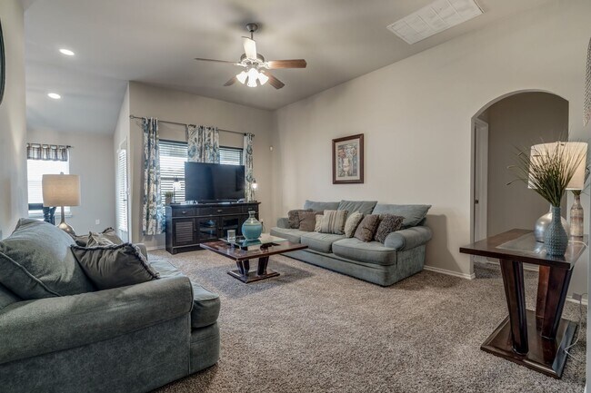 Building Photo - Deer Creek Schools