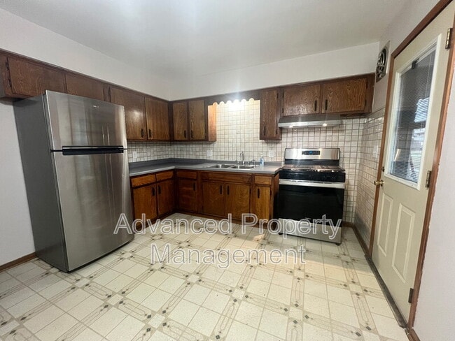 Building Photo - 5710 N 91st St