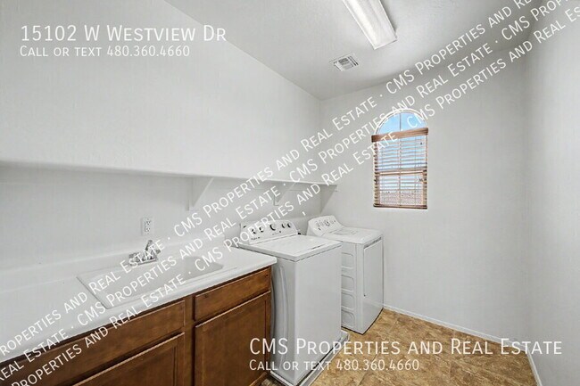 Building Photo - 15102 W Westview Dr