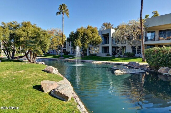 Building Photo - 7700 E Gainey Ranch Rd