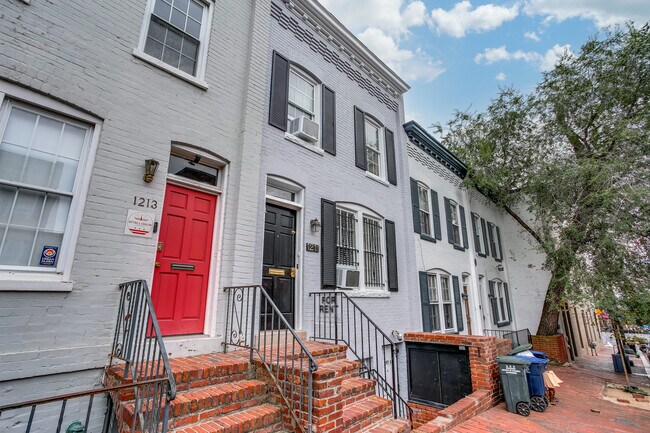Building Photo - 1211 33RD St NW