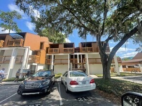 Building Photo - Close to the VA and Shands