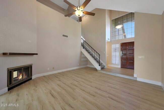 Building Photo - 4653 W Dublin St