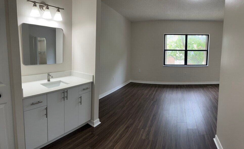 Building Photo - 11487 SW 109th Rd