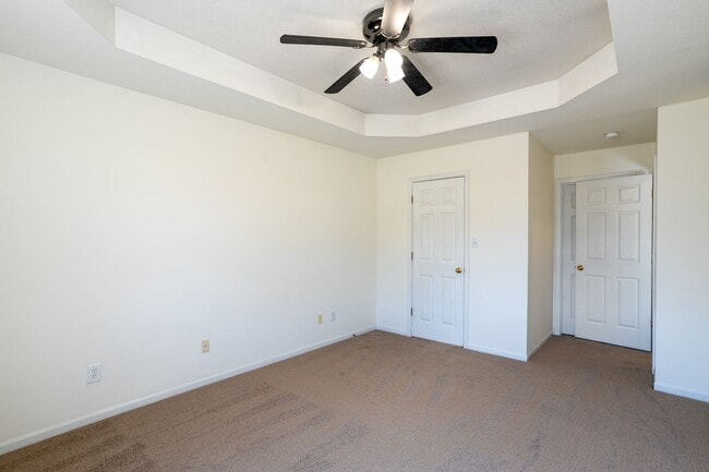 Building Photo - 5005-5007 Carrie Ridge Dr.