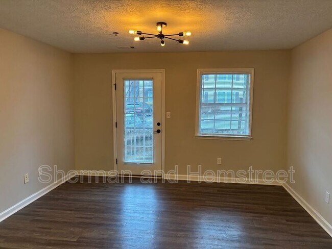 Building Photo - 3701 London Ct SW