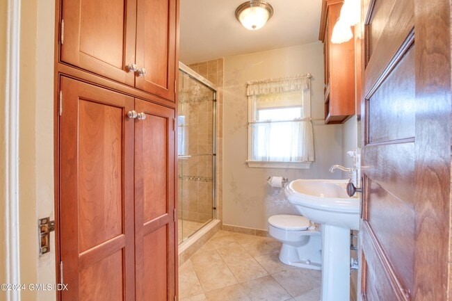 Building Photo - 27 Kirby St