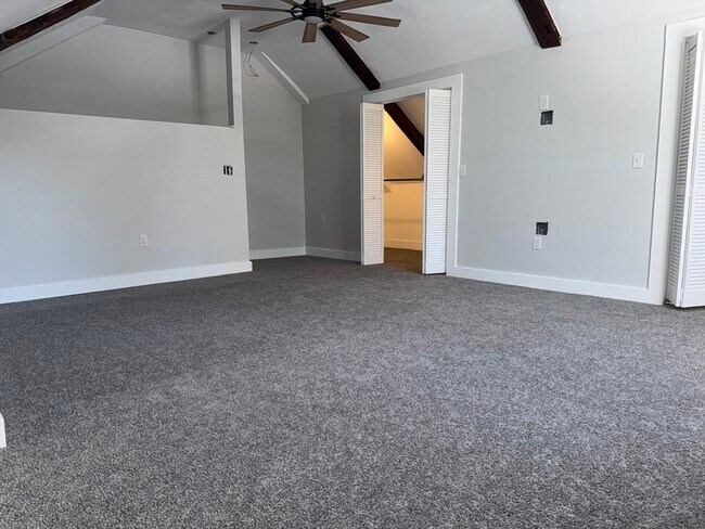 Building Photo - 25 Pine St