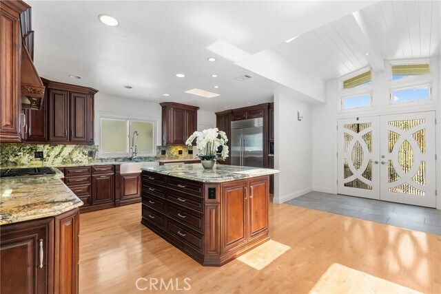 Building Photo - 321 Vía San Sebastian